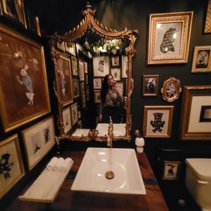 Meet your Posher, Amber